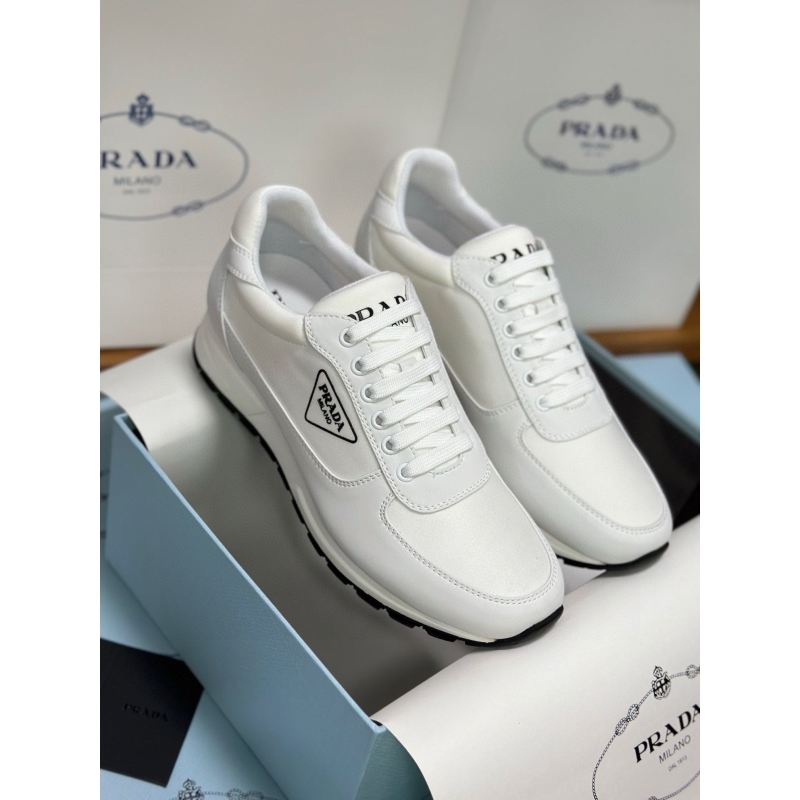 Pra*a casual shoes